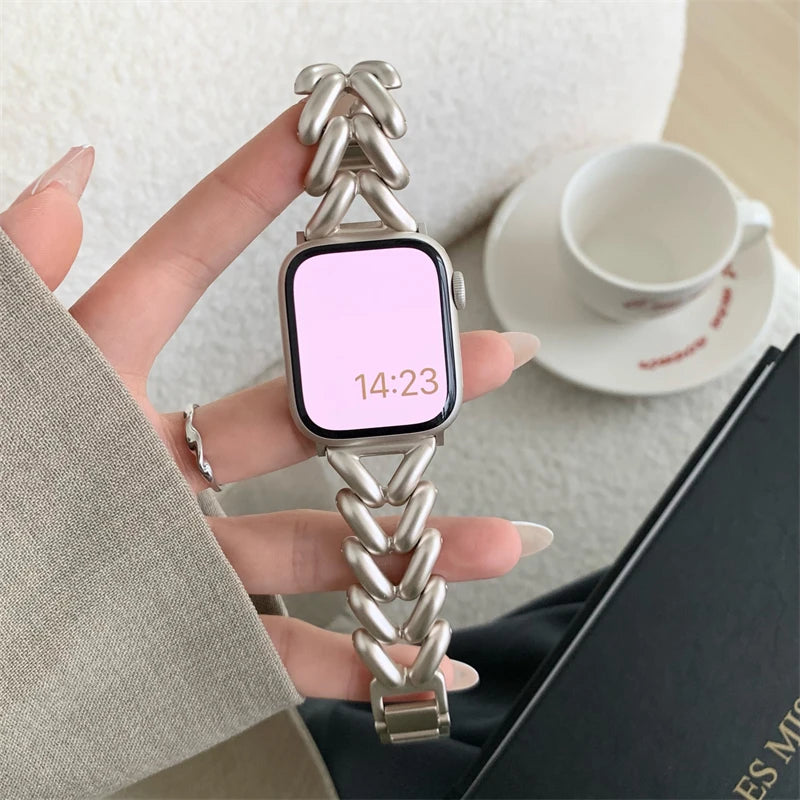 40896666075210|40896666107978|40896666140746